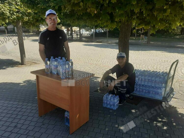 Община Кърджали раздава безплатно минерална вода на жителите и гостите на града