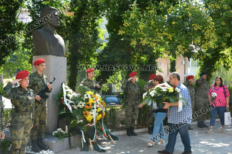 Хасково чества 187 г. от рождението на Васил Левски