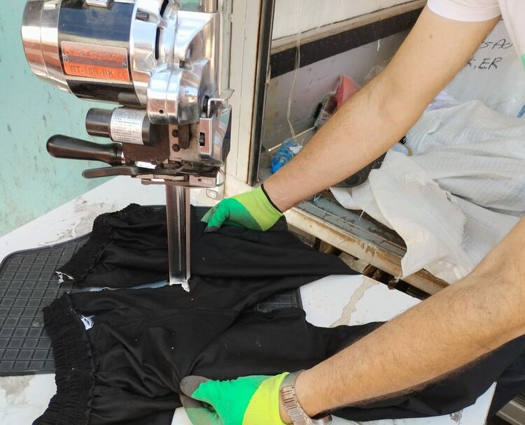 Унищожиха 840 000 стоки менте, конфискувани от тирове и автобуси