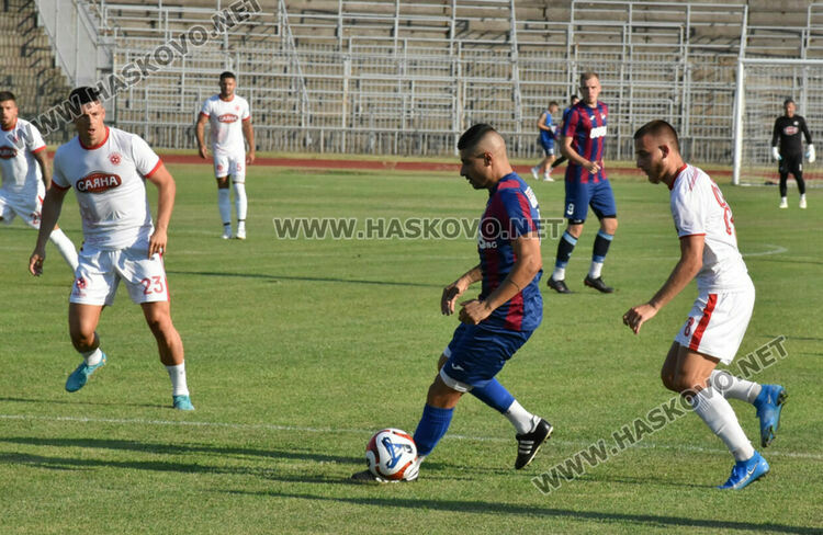 „Саяна Хасково“ победи и „Асеновец“ в контрола