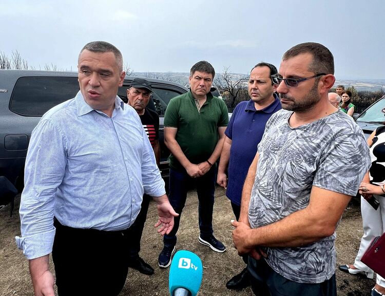 Държавата ще помогне за възстановяването на изгорялата ферма с 250 овце