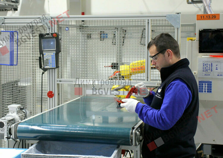 Над 60 свободни работни места - най-търсени са механици, шлосери, енергетици и електромонтьори 