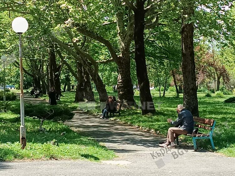 Слънчево днес в Кърджали, максималната температура ще достигне 32 градуса