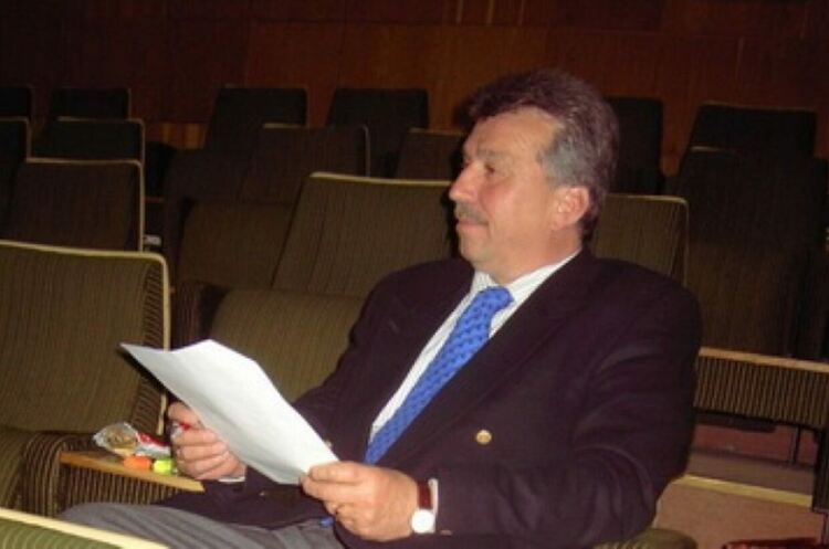 При втори опит! Наградиха д-р Никола Проданов със "Златен плакет на община Смолян“