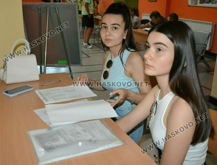 Голяма част от учениците се записаха още на първи етап 