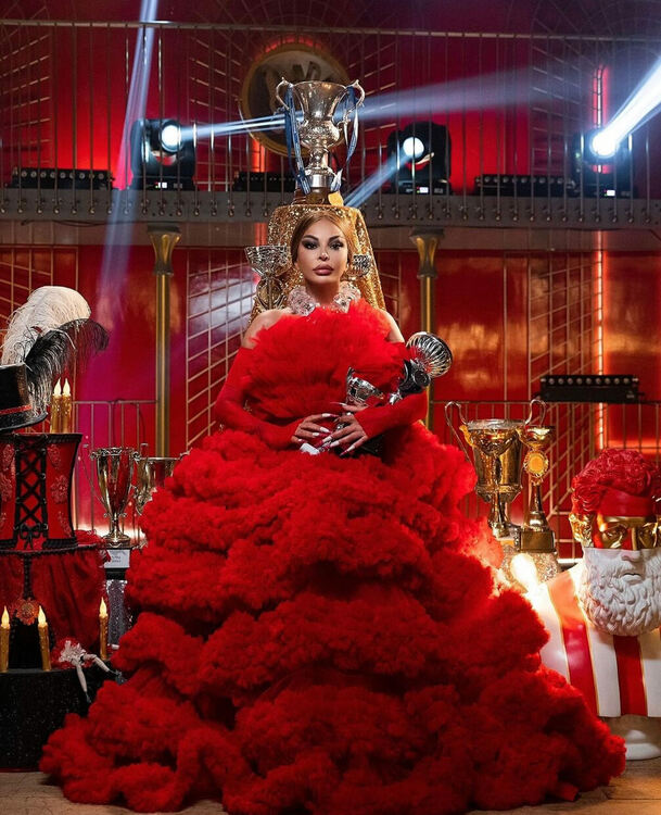 БГ дизайнер отново облече примата на Азербайджан. Суперзвездата Айгюн блести с рокля на Фатих Осман