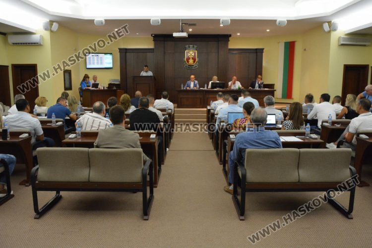 Дадоха предварително съгласие за нова частна поликлиника зад ДНА в Хасково след дебати