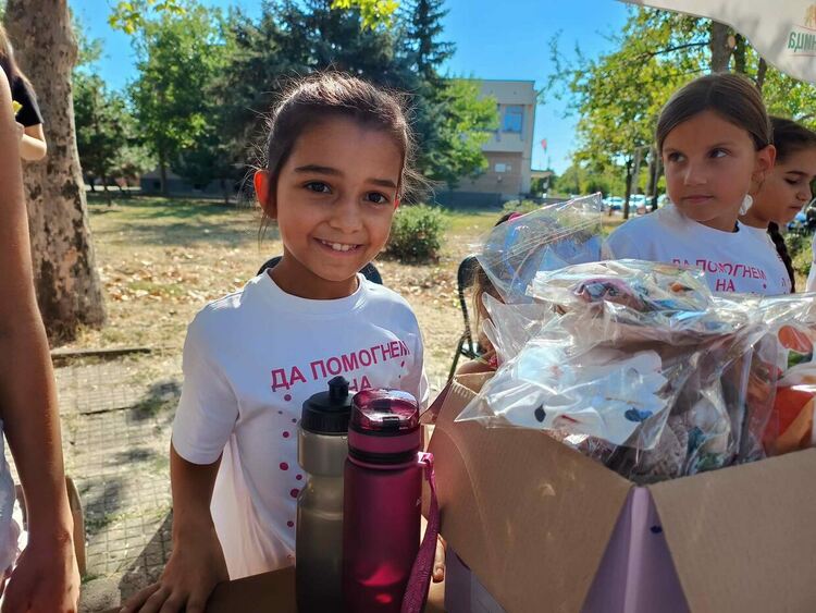 Благотворителен базар в подкрепа на  Никол организираха  в кв. " Болярово" 