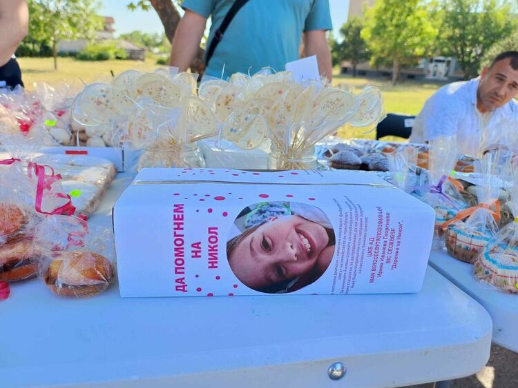 Благотворителен базар в подкрепа на  Никол организираха  в кв. " Болярово" 