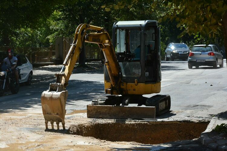 Поредна ВиК авария до СУ "В. Левски"