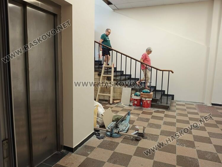 С нов интериор Първа поликлиника посреща пациентите си 