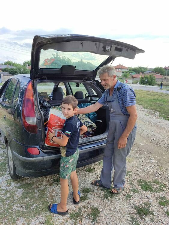 Село Воден изпраща дарения на пострадалите в село Воден