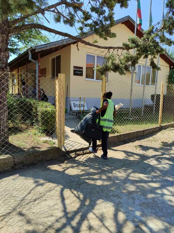 Село Воден изпраща дарения на пострадалите в село Воден