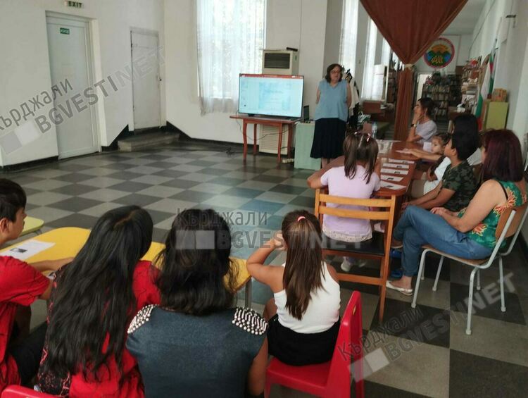 Лято в библиотеката  на  народно читалище "Родопски фар 1938"