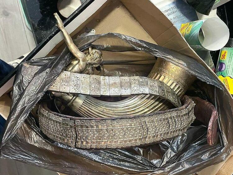 Разкриха престъпна група за трафик на културни ценности