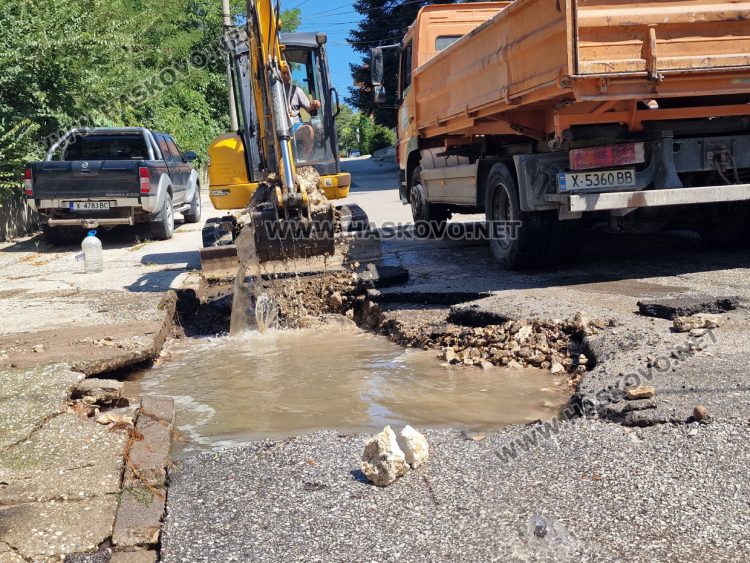 Пукнатина от 4 метра на главен водопровод е причина за разлива на „Илинден“