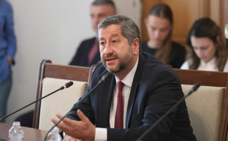 Христо Иванов на изслушване пред временната комисия за Нотариуса