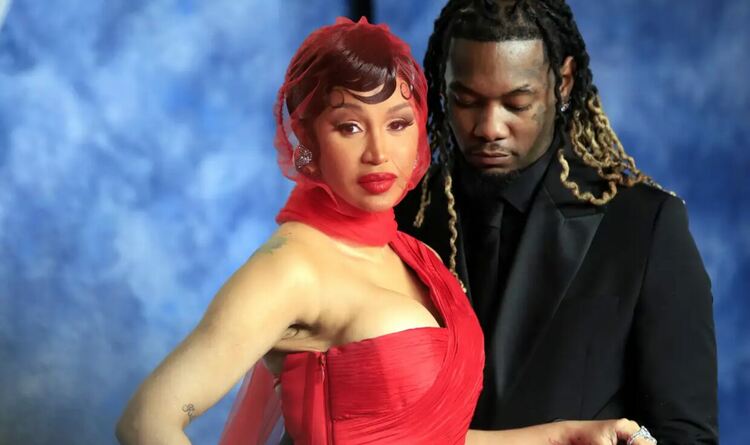 На фона на развода с рапъра Офсет: Карди Би обяви, че е бременна