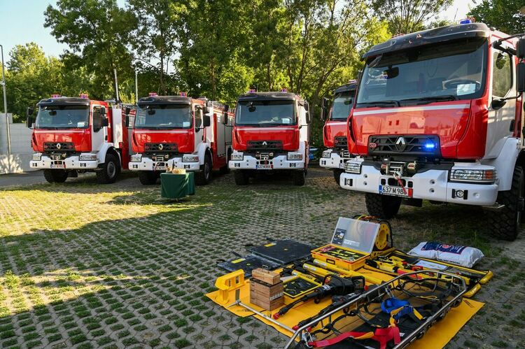 Хасковската противопожарна служба с нов автомобил