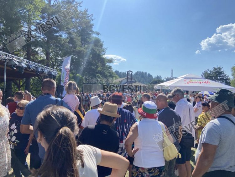 Гайдари от 7 до 79-годишна възраст мерят сили на надсвирването край Гела