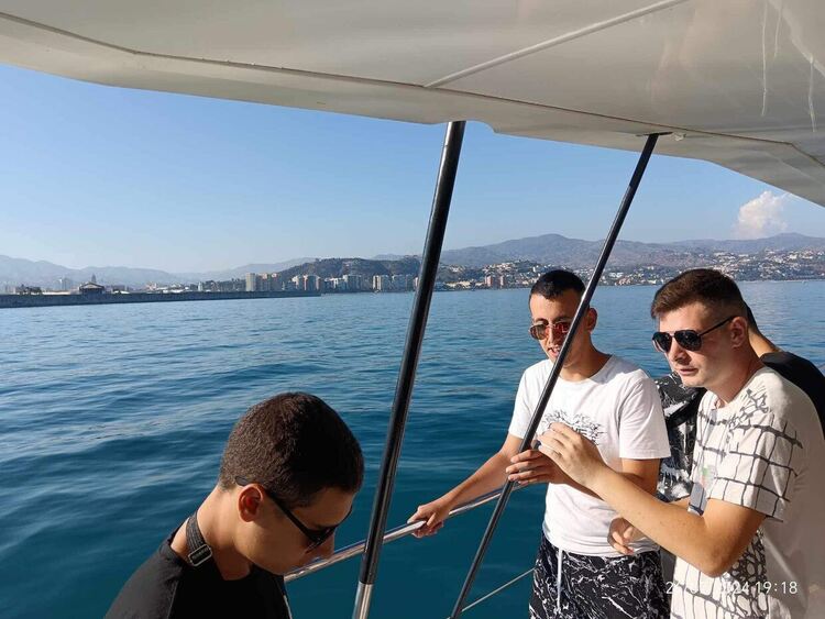 Учениците от ПГТАТ „Н. Й. Вапцаров“ се завърнаха след практика в Испания