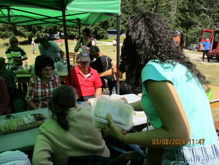 Децата от Съюза на инвалидите огласиха Смолянските езера /галерия/  