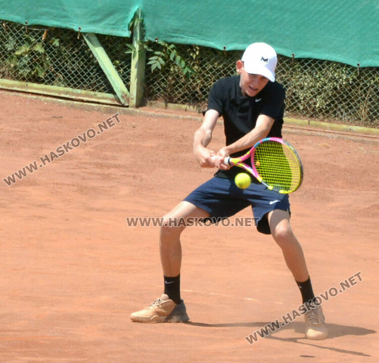 Започна основната схема на „Тенис Европа – Хасково Къп до 14 години“