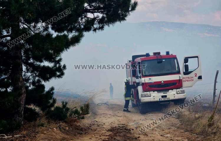 12 000 дка гора, треви и храсти са изпепелени при пожар в Сакар планина, остават затворени пътища