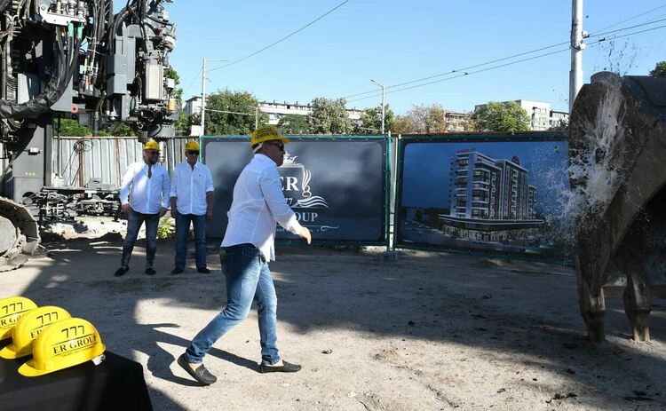 Стартира строителството на най-голямата и луксозна сграда в гр. Хасково