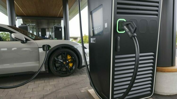 Минерални бани ще има зарядна станция за електрически автомобили