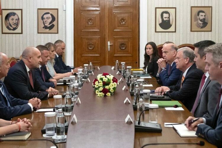 Радев: Развитието на ядрената енергетика като стратегически отрасъл изисква гаранции за безопасност и подготовка на специалисти