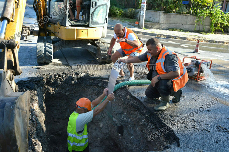 Повреди оставиха голяма част от кварталите „Македонски“ и „Овчарски“ без вода