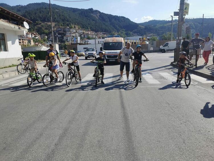 С велосъстезание Девин даде начало на празника на града и минералната вода /галерия/