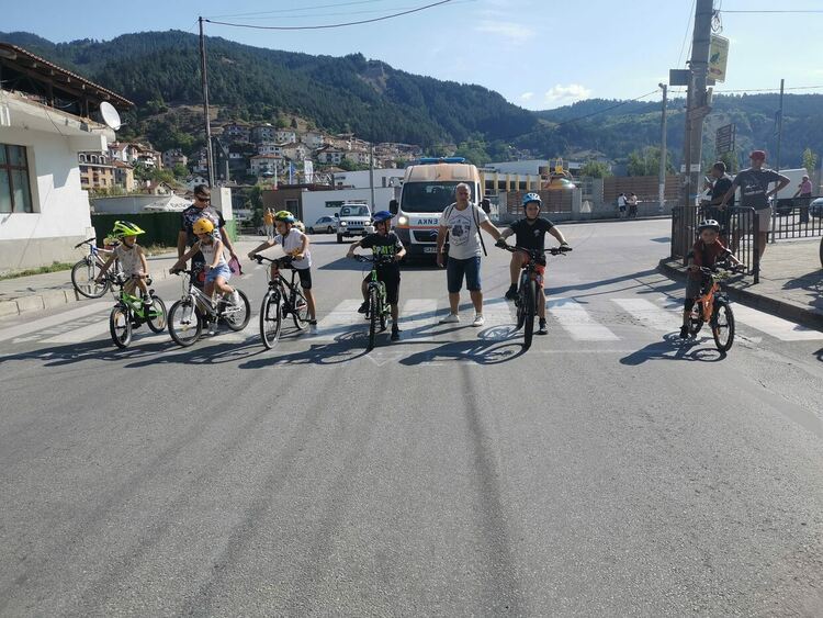 С велосъстезание Девин даде начало на празника на града и минералната вода /галерия/