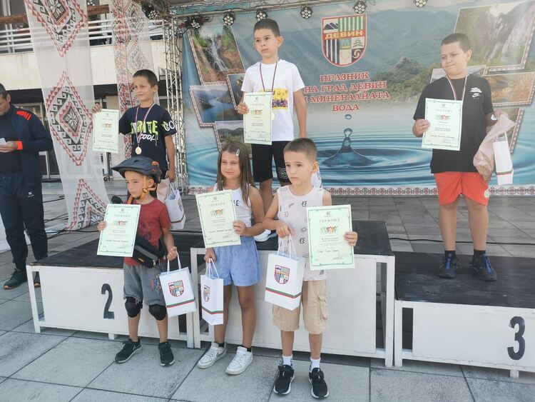 С велосъстезание Девин даде начало на празника на града и минералната вода /галерия/