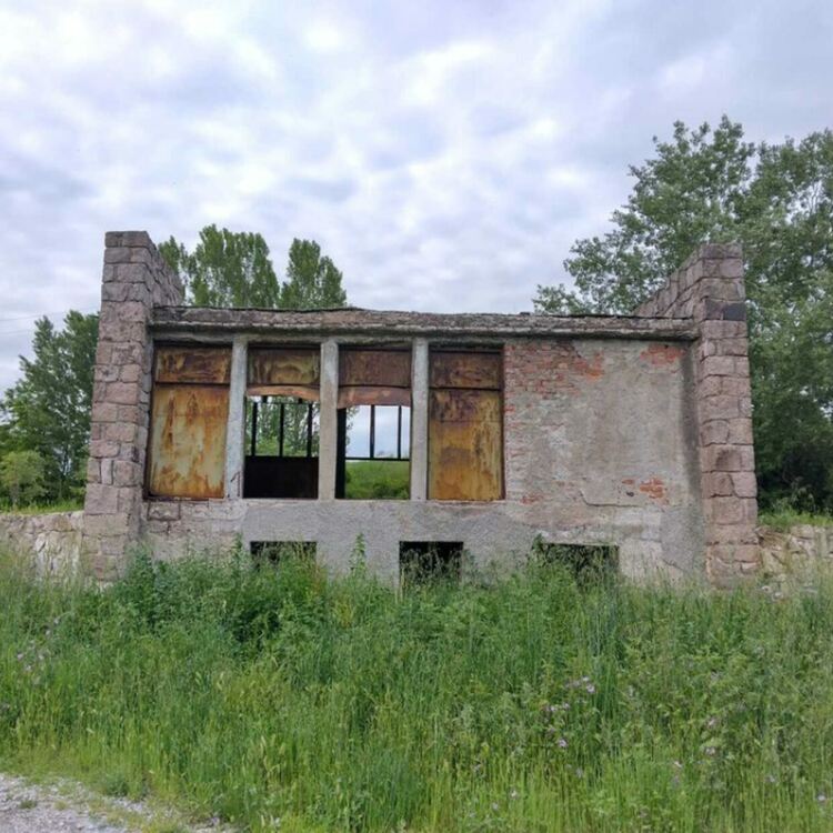 Спирката в село Клокотница