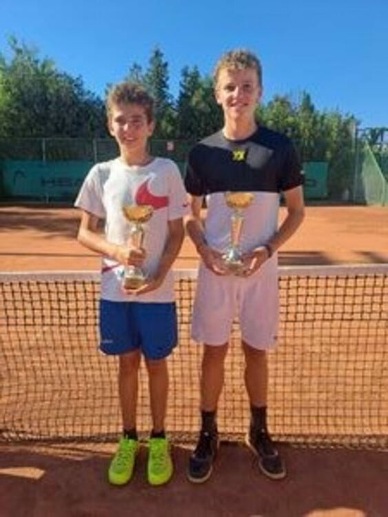 Българи спечелиха финала на двойки от международния тенис турнир в Хасково