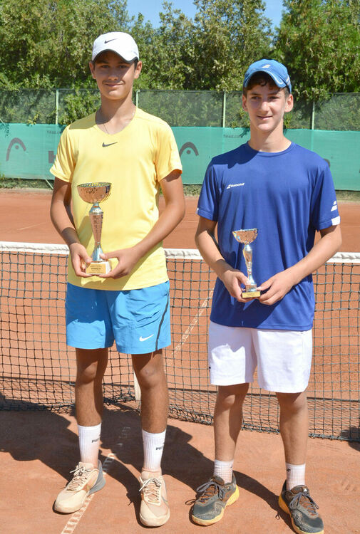 Рая Маркова и Алберт Пипи са победителите в Международния тенис турнир в Хасково 