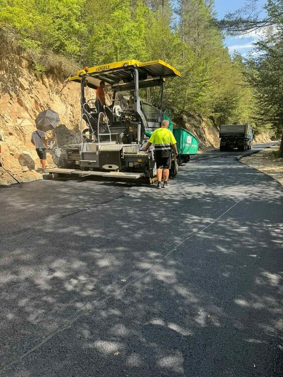 Вече има нов асфалт по пътя Витина-Поляна