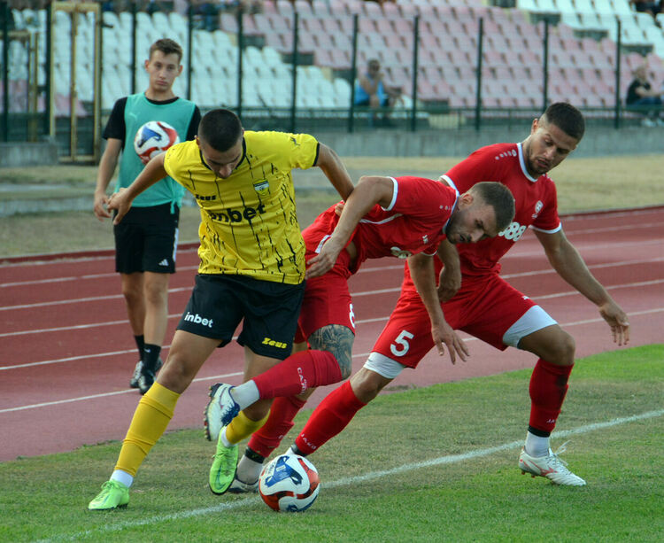 Свиленград нанесе втора поредна загуба на Саяна Хасково