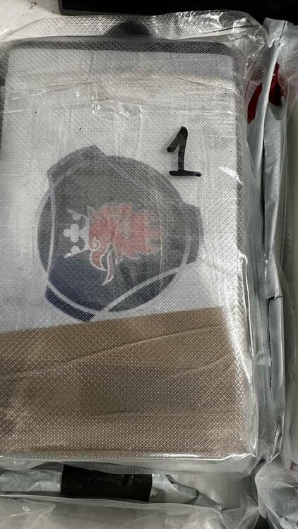 Откриха кокаин за над 770 000 лева в долап на тир  