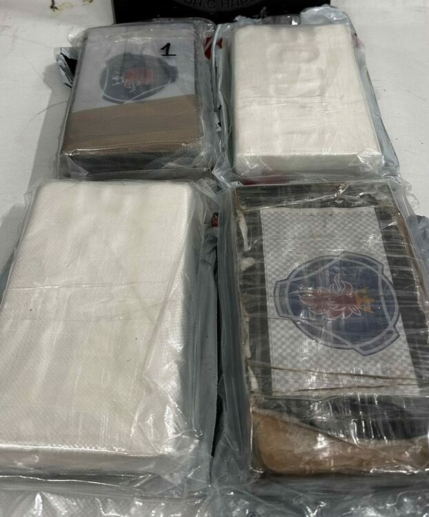 Откриха кокаин за над 770 000 лева в долап на тир  