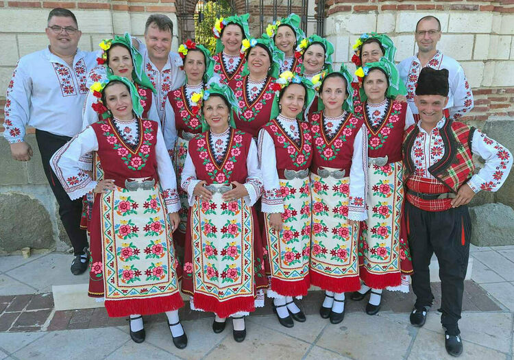Ансамбъл „Китна Тракия“ замина за международен фолклорен фестивал в Гърция