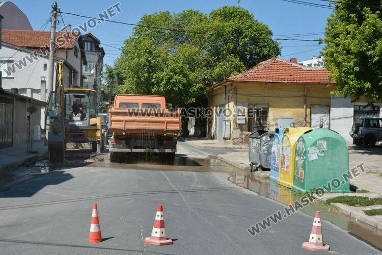 Голяма авария остави три квартала на Хасково без вода