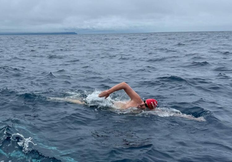 Наша гордост! Смолянчанинът Петър Стойчев преплува седемте най-трудни протока на света