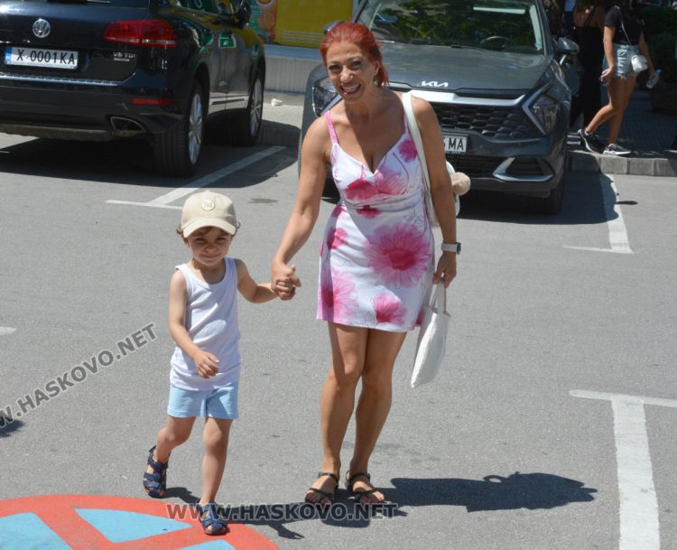 Жегата продължава,  макар и с няколко градуса по-малко