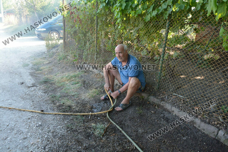 Пожарът край Хасково засегна къща, унищожи пристройки и фотоволтаична централа