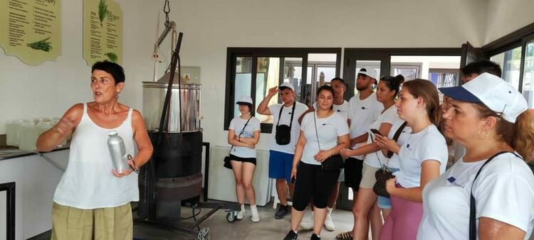 Ученици от ПГСС посетиха Кипър по проект „Еразъм+”