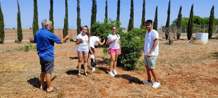 Ученици от ПГСС посетиха Кипър по проект „Еразъм+”