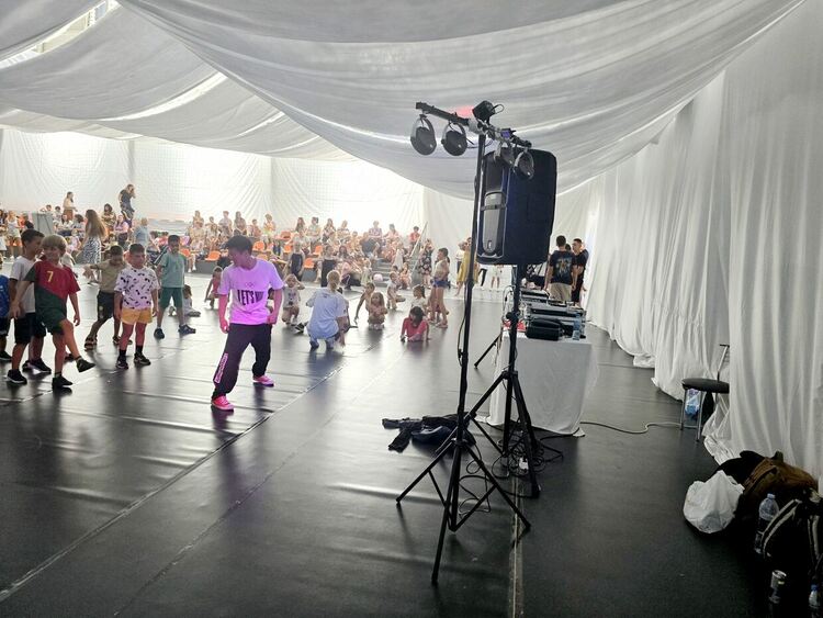 Щафетни игри и цветни приключения за най-малките жители на община Рудозем